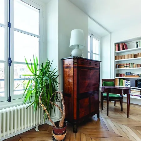 Historical - Odéon, Rive Gauche - 170 M2 * Paris